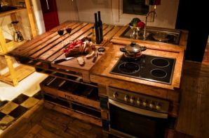 Мебель на кухню из паллетов