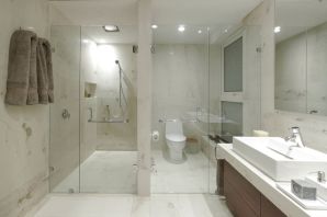 Дизайн ванной комнаты с душевой перегородкой