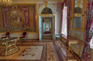 Проходные комнаты во дворце