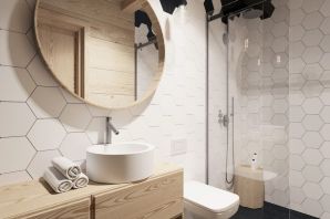 Деревянная стена в ванной комнате