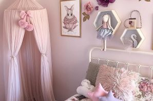 Серо розовая детская комната