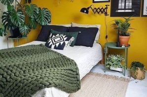 Зеленые стены в интерьере спальни