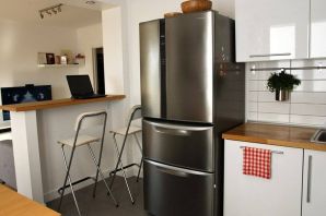 Дизайн кухонь с двумя холодильниками