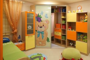 Большой шкаф в детскую комнату
