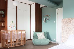 Дизайн однокомнатной квартиры с детской кроваткой