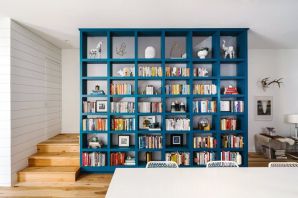 Книжный шкаф домик