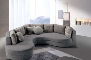 Полукруглый диван в гостиную