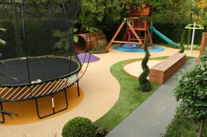 Дизайн детской площадки на даче