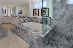 Каменный шпон в ванной комнате