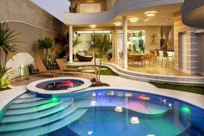 Большие красивые дома с бассейном
