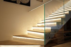 Подсветка лестницы в частном доме