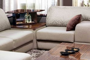 Угловой диван со столом
