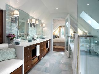 Небольшая ванная комната в частном доме