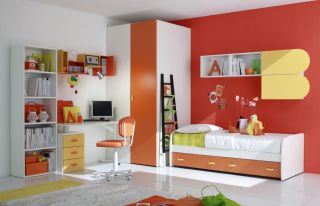 Детская комната с оранжевой мебелью