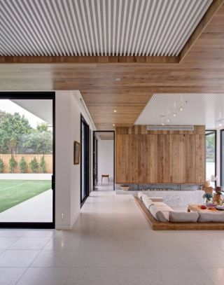 Деревянный потолок дизайн интерьера