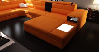 Оранжевый угловой диван