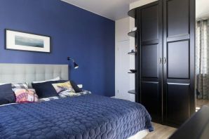 Дизайн комнаты с синими стенами