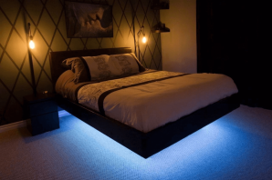 Двуспальная кровать с подсветкой