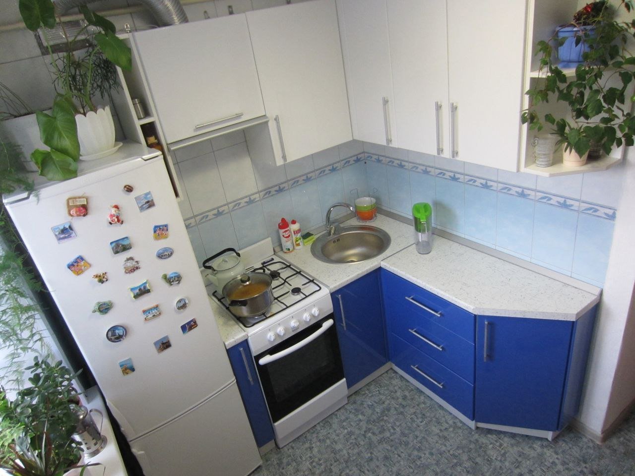 кухонный гарнитур для маленькой кухни 7м2