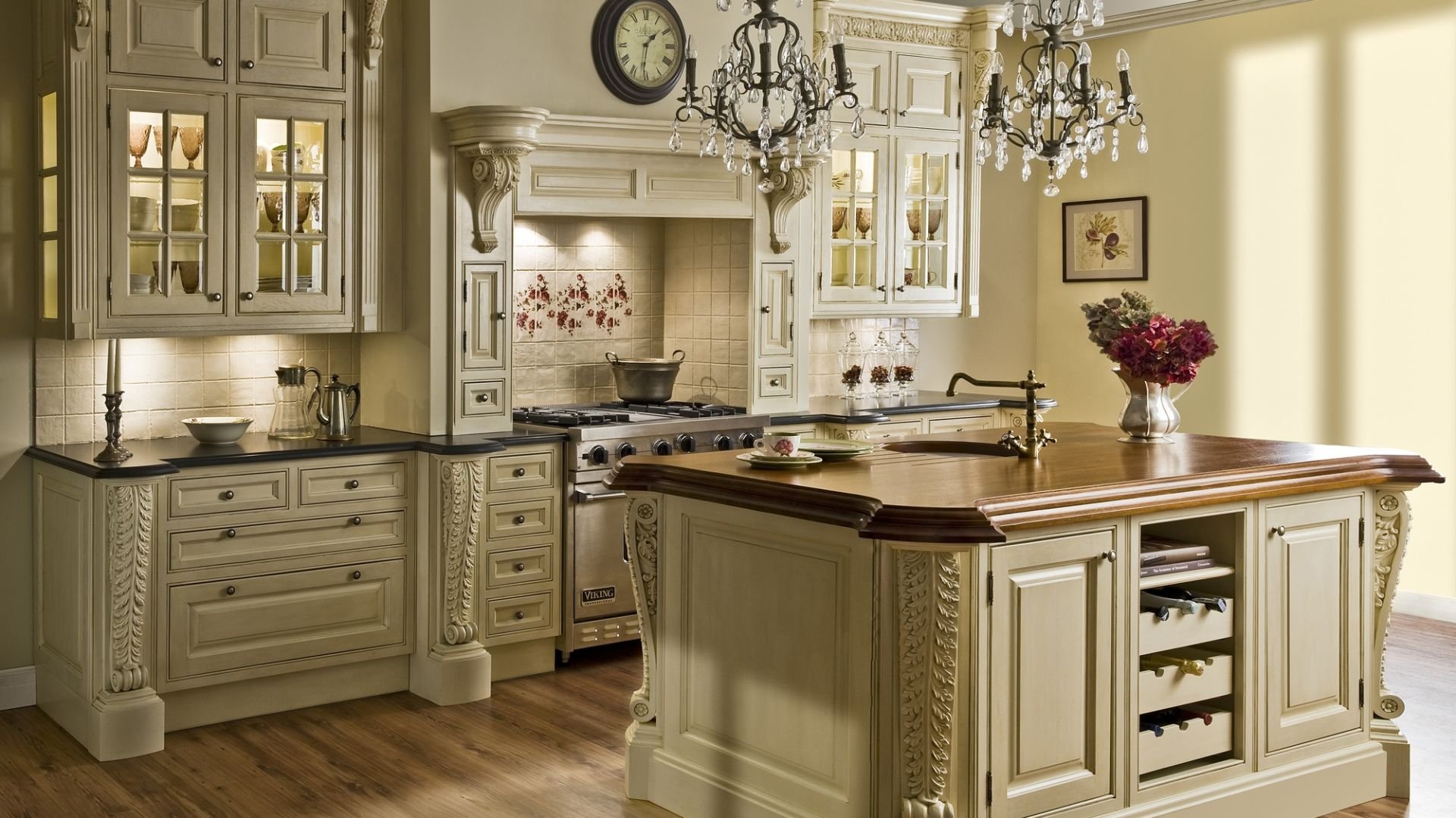 Кухни список лучших. Кухонная мебель в стиле Ренессанс. Классические кухни. Кухонный гарнитур в классическом стиле. Итальянский кухонный гарнитур.
