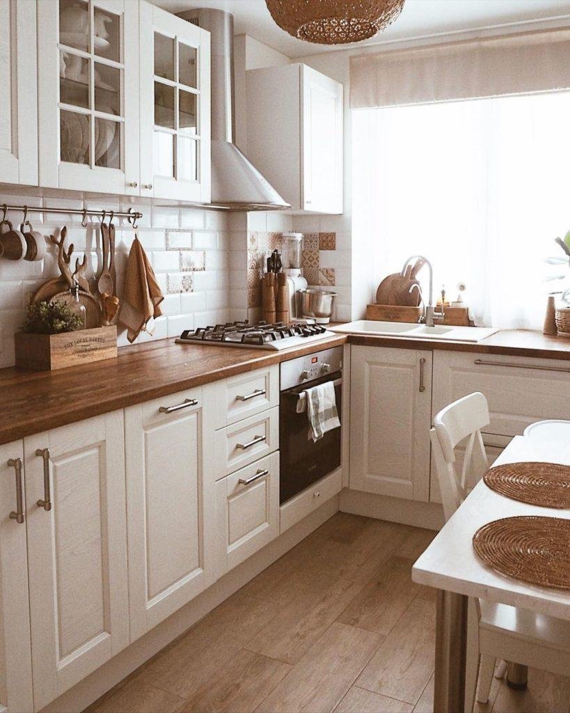 Дизайн небольшой кухни в частном доме (69 фото)