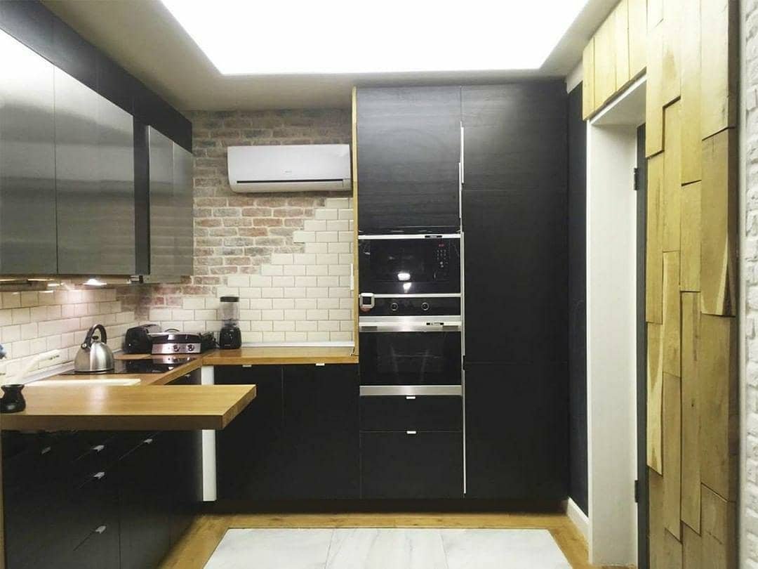 Кухни без верхних навесных шкафов п образная