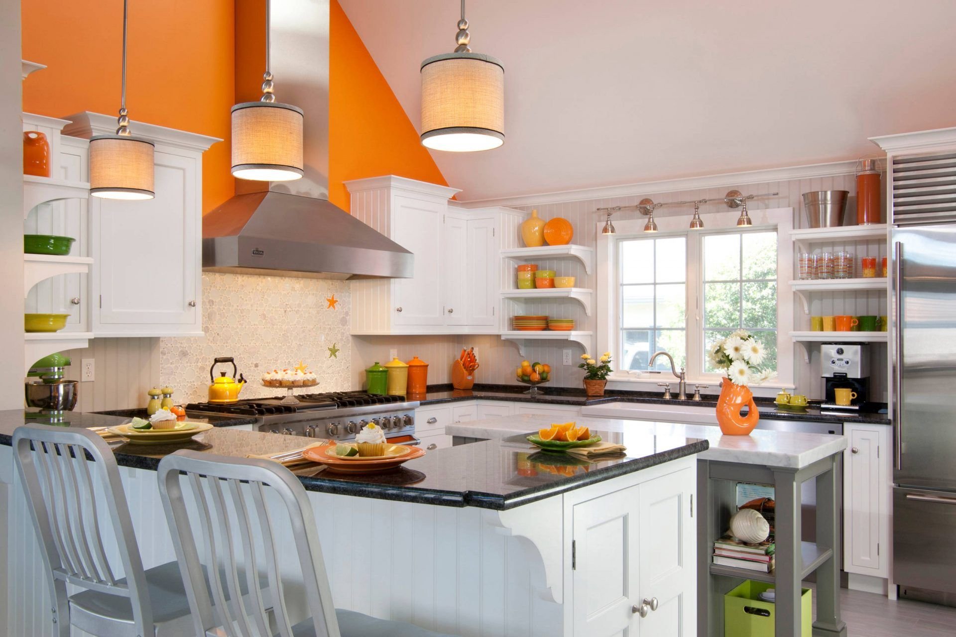 Как можно оформить кухню. Красивые кухни. Оранжевая кухня. Уютная кухня. Кухня с оранжевыми акцентами.