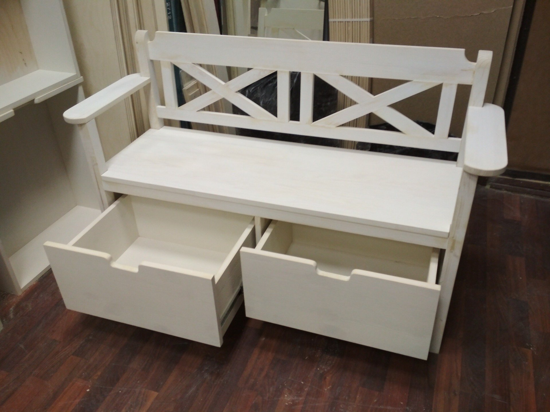 Скамейки для кухни со спинкой и ящиком