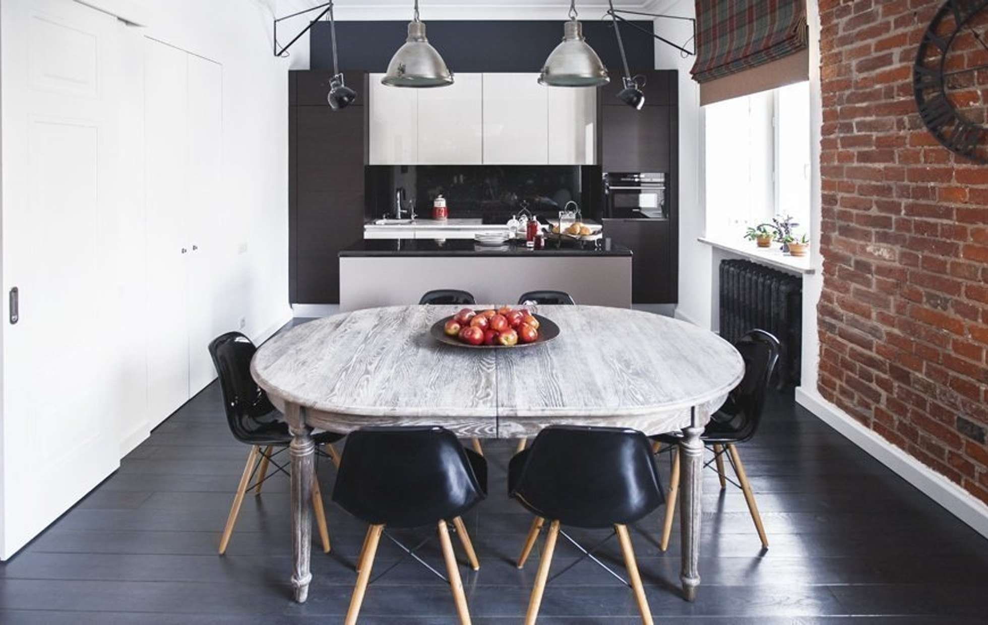 высокий стол в стиле лофт на кухню