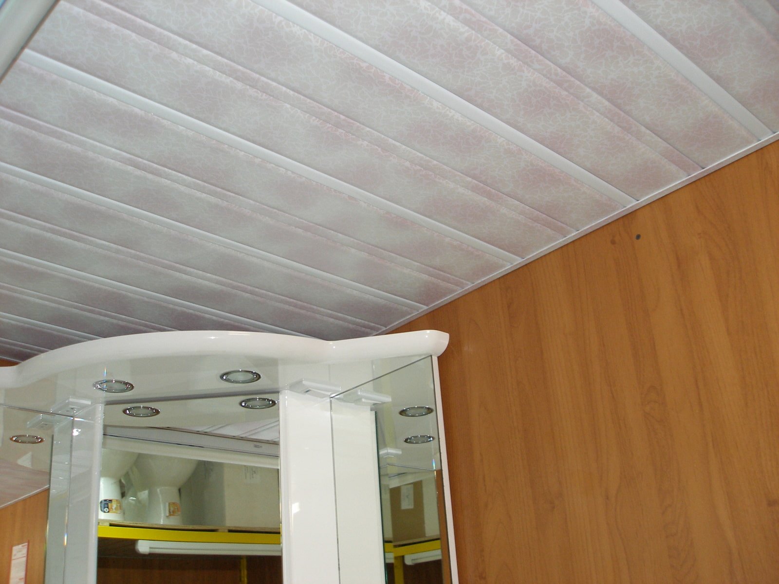 Как сделать подвесной потолок на кухне из пластиковых панелей