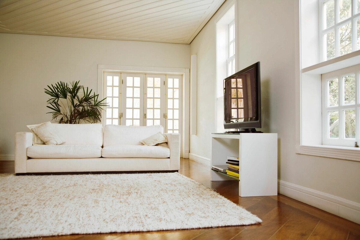 Белая комната фон