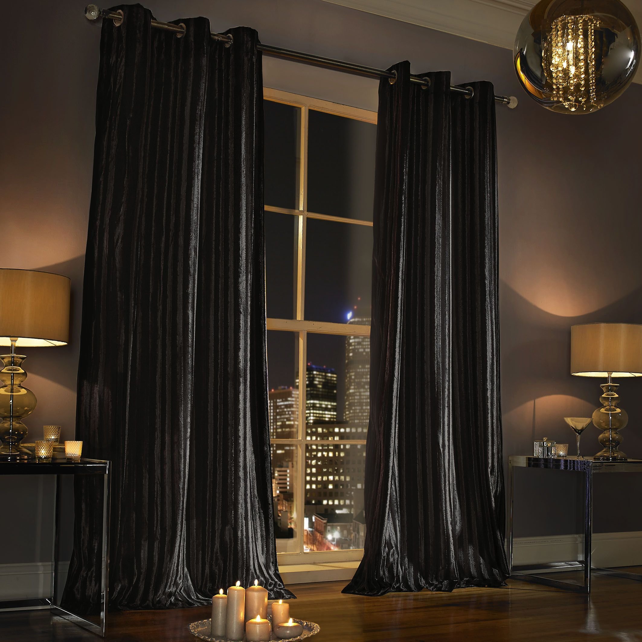 Темные шторы в спальню. Шторы Dona Luxury Curtain. Черные шторы. Современные шторы. Портьеры в интерьере.