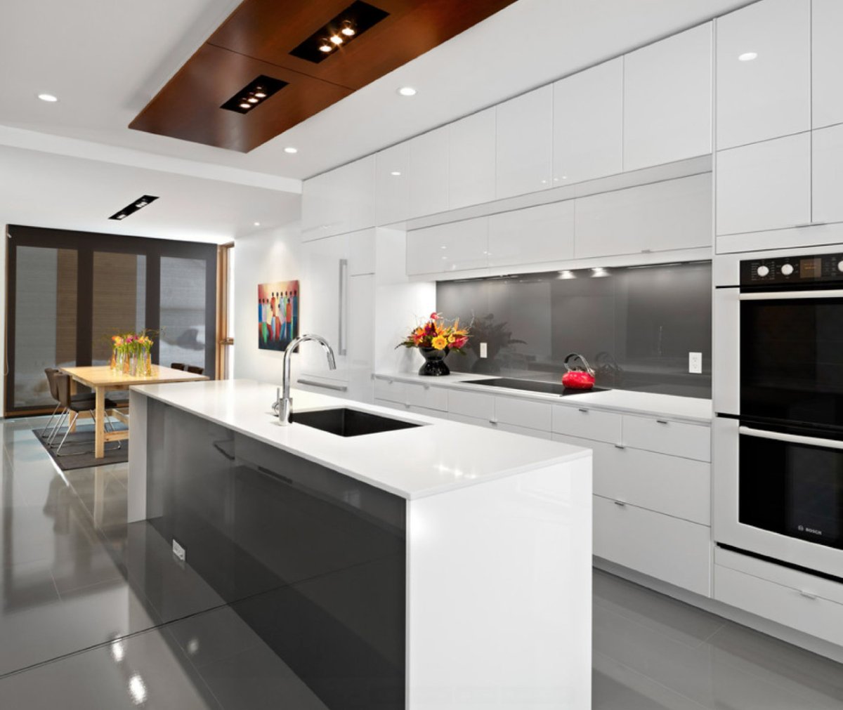 Дизайн кухни под потолок