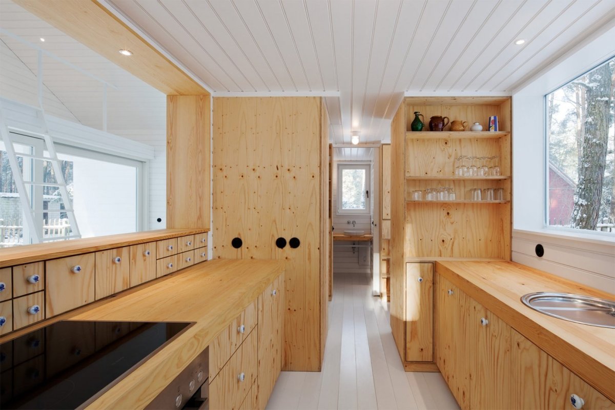 Дизайн кухни на даче с вагонкой