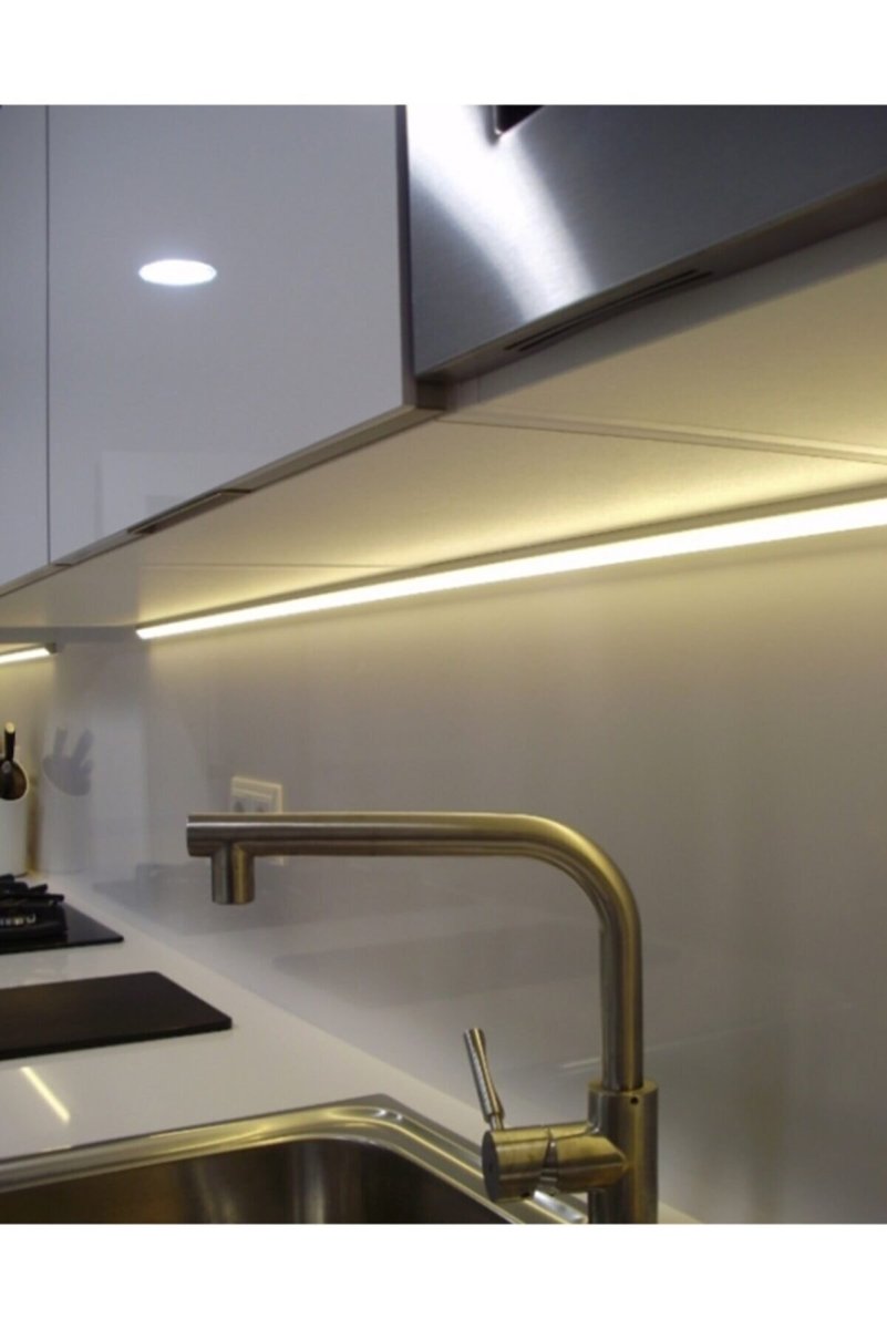 Подсветка для кухни под шкафы угловая