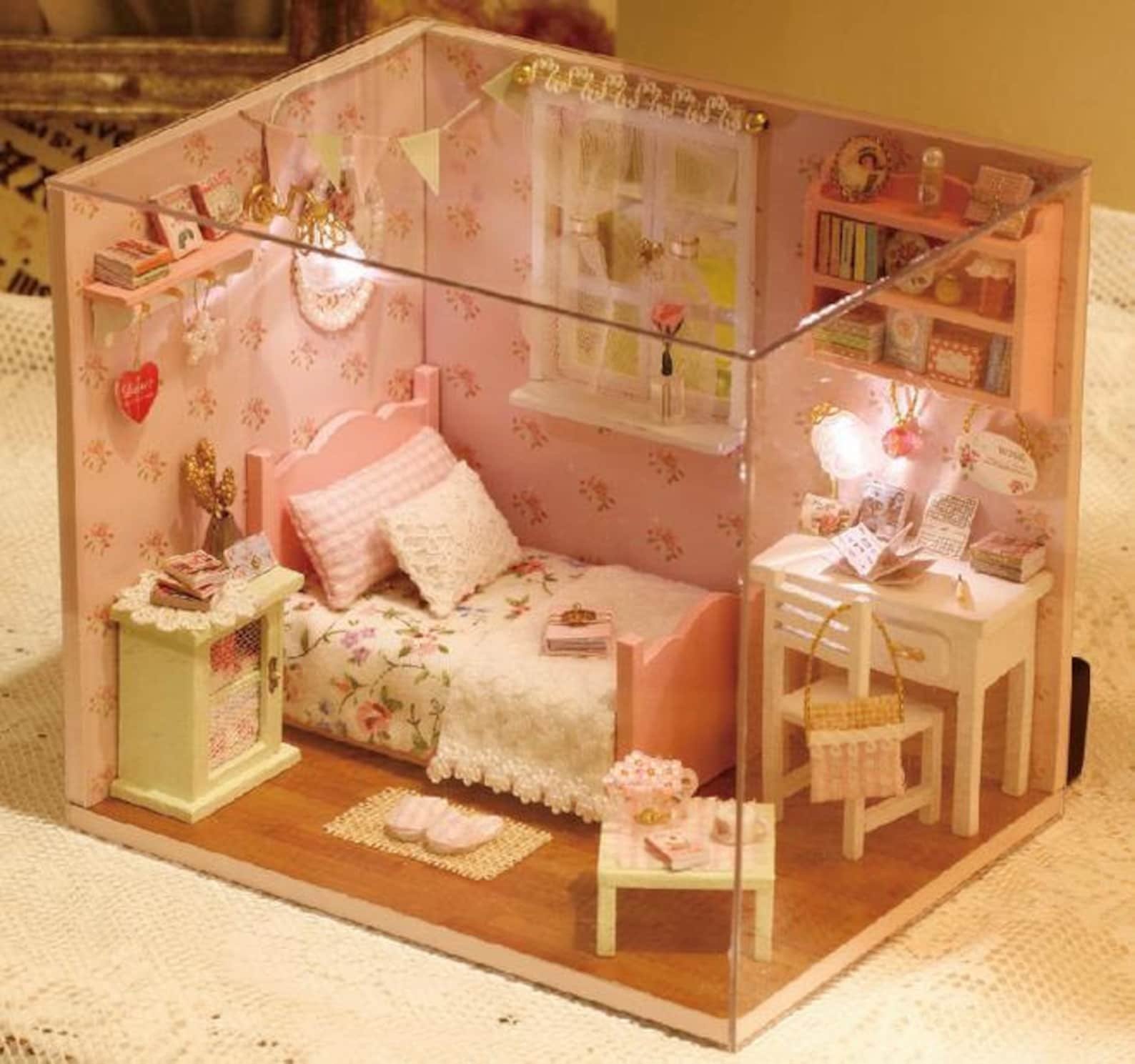 Кровать для куклы Детская игрушка Розовый + фиолетовый