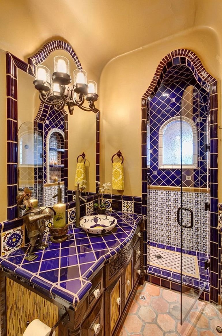 ванная комната в испанском стиле