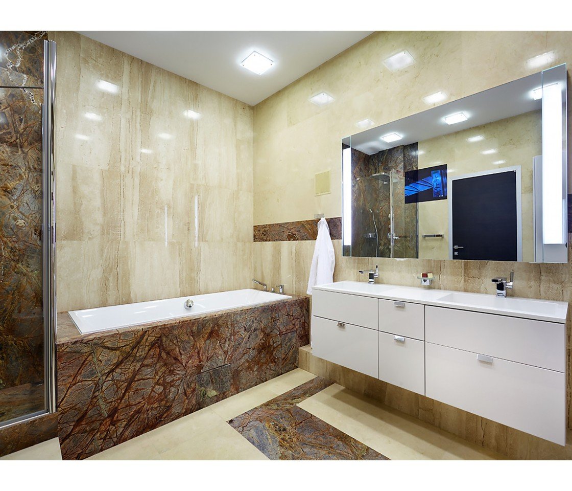 Ванная отделанная мрамором