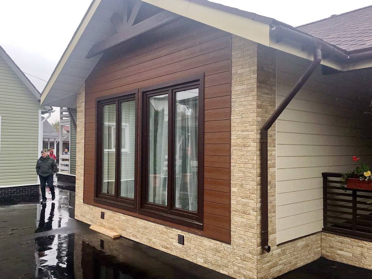 Отделка фасада дачного домика