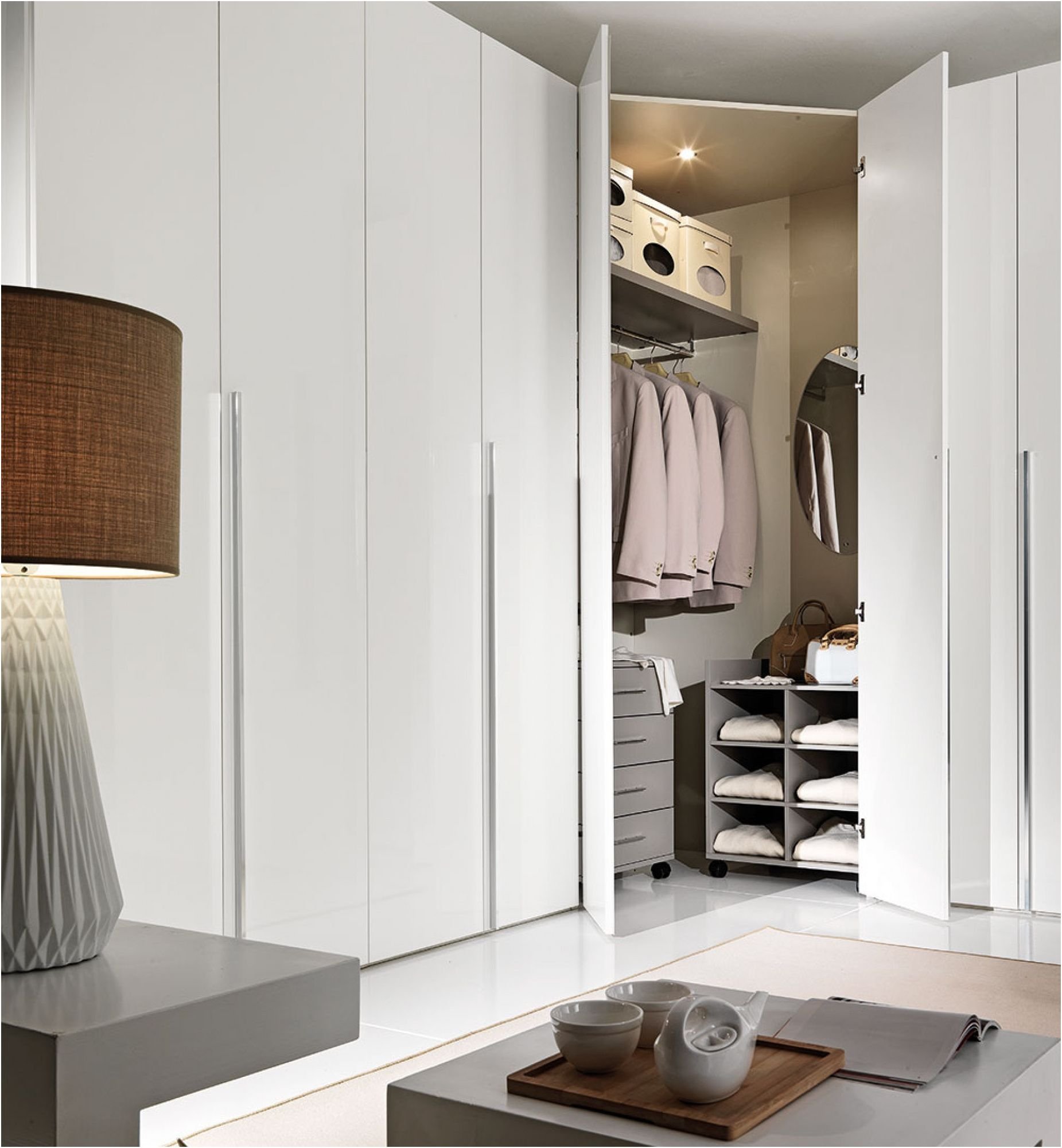 Шкафы идеи дизайна. Шкаф armadio Wardrobe. Дизайнерские шкафы в спальню. Шкаф в современном стиле. Стильные шкафы в спальню.