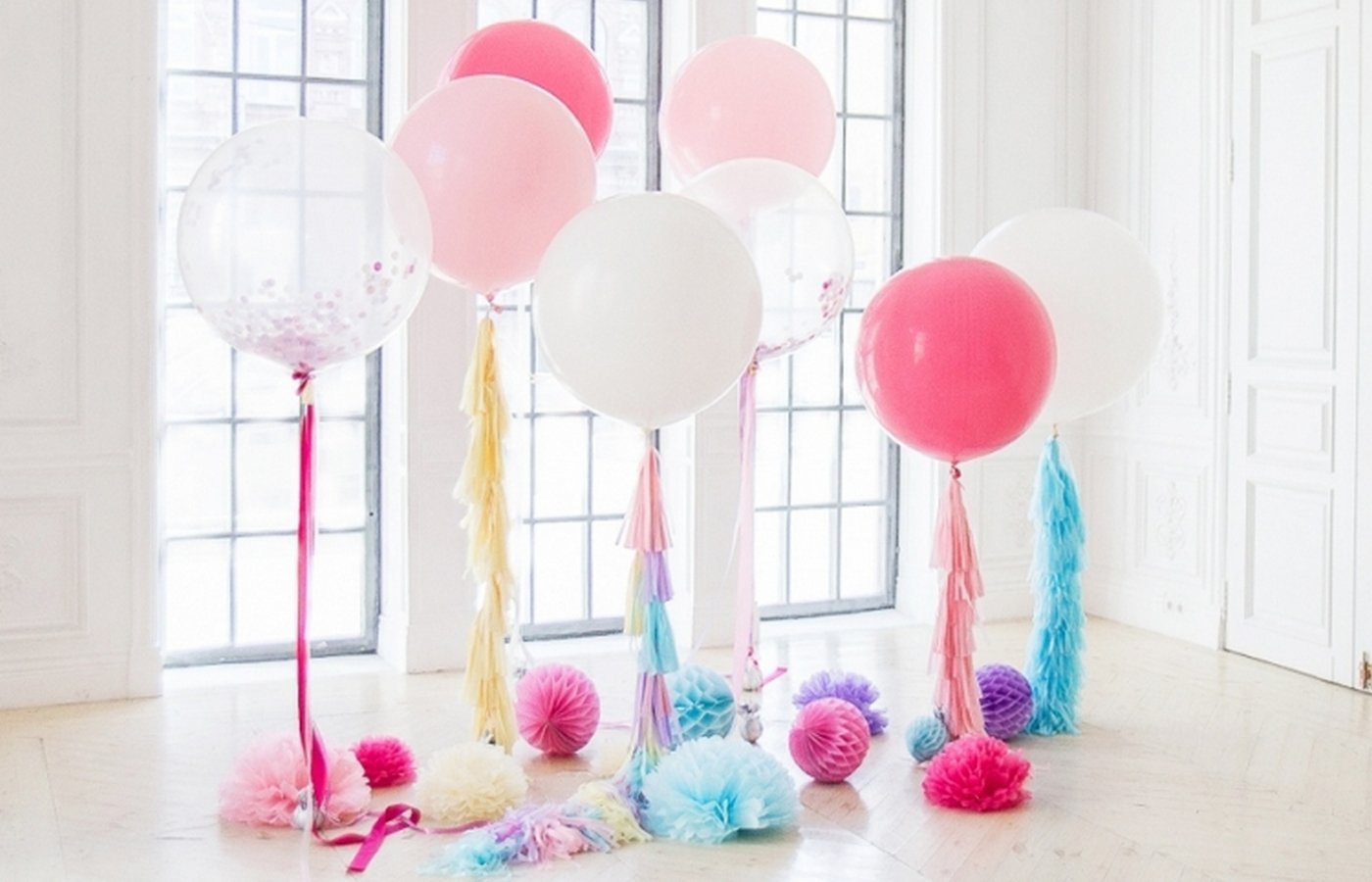 Комната с шарами. Украшение шарами. Украшения на день рождения. Шары на детский день рождения. Украсить комнату шарами на день рождения.