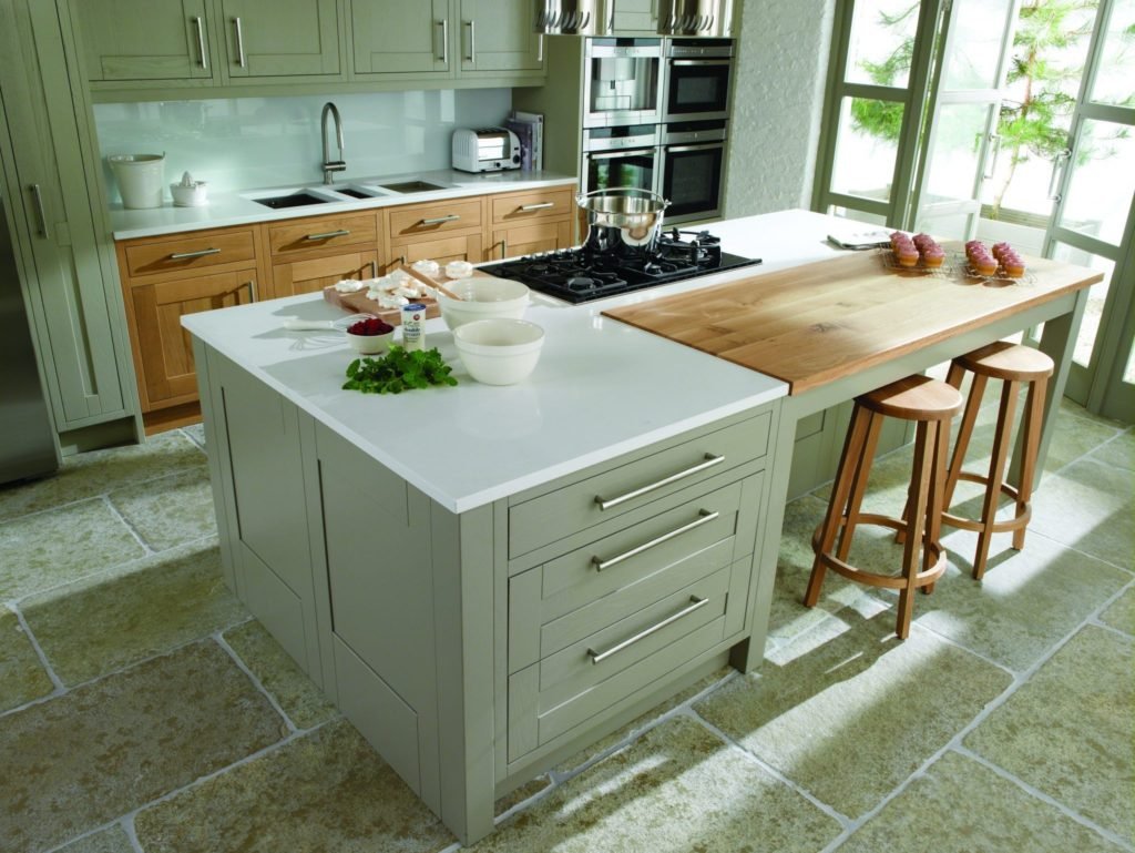 Кухонный остров в американском стиле