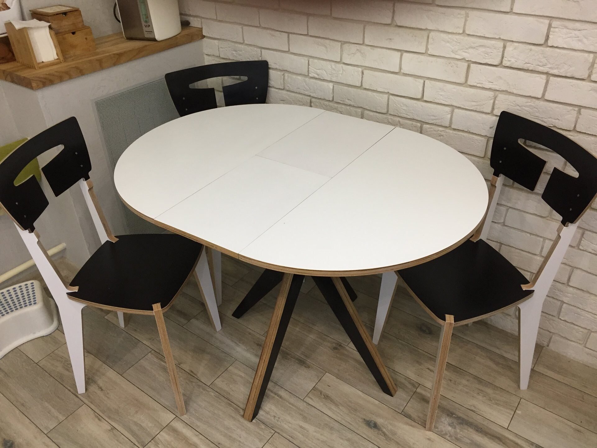 Кухонный стол раздвижной. Кухонный стол Mertuno 110. Стол 90х70 Скандинавия. Круглый стол s-3 SL-NBI раскладной, 80/2x50. Стол на кухня раздвижноц.