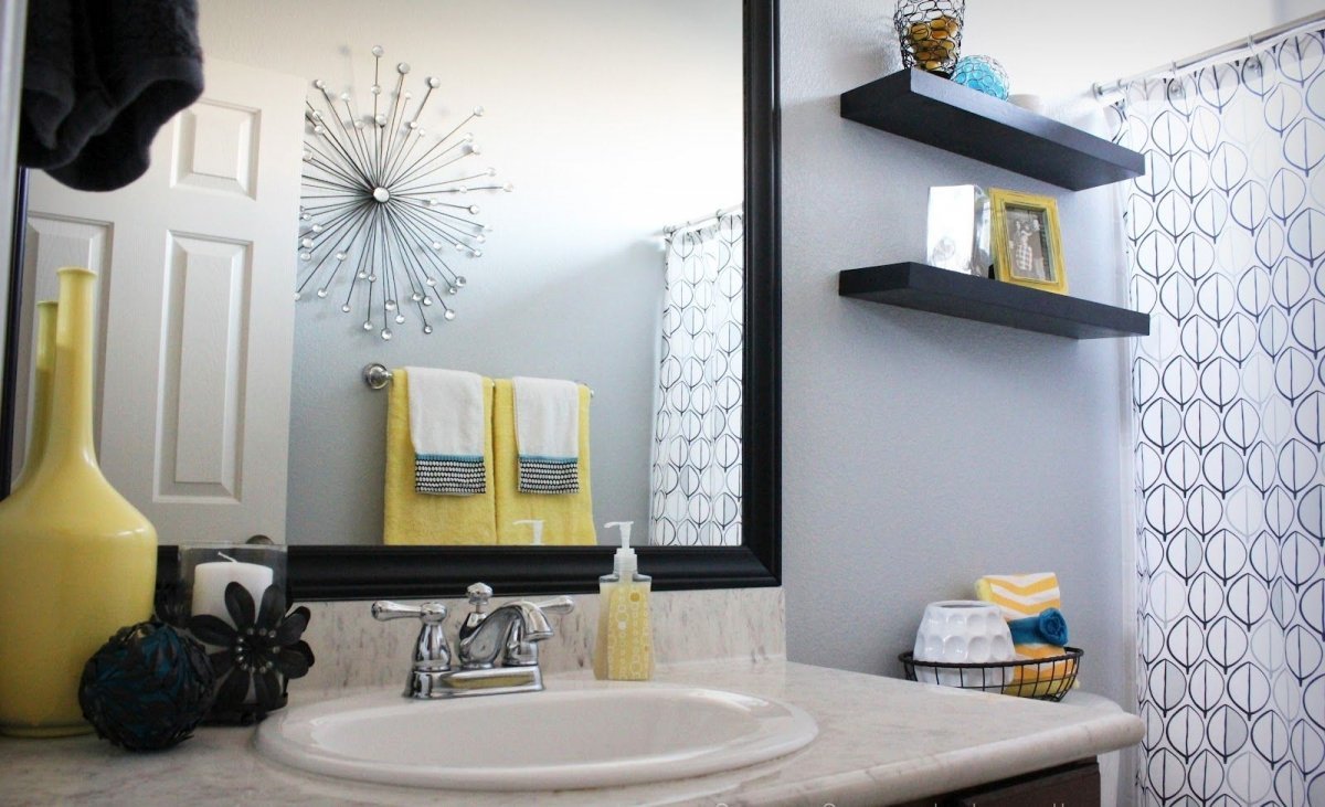 Ванная комната в желтых тонах