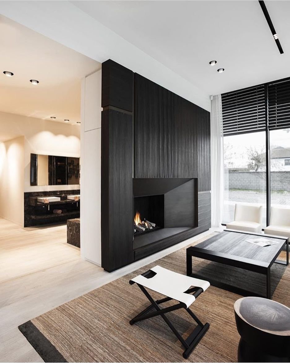 Гостиная с камином в современном стиле