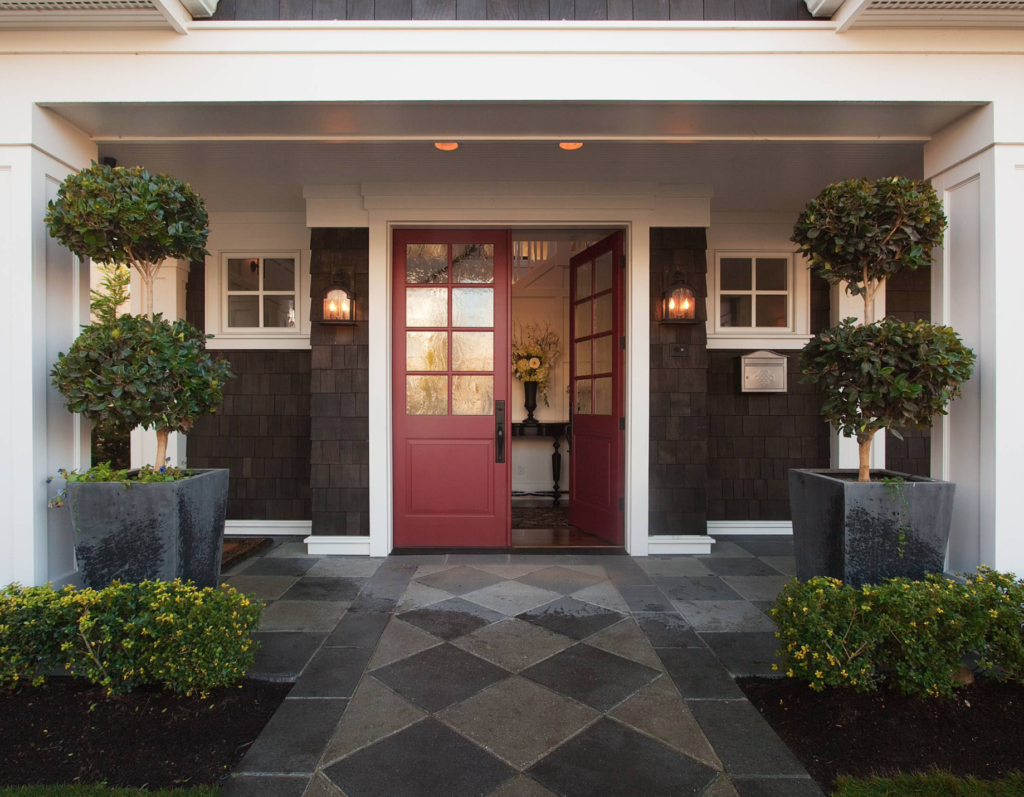 Входная группа гостиницы