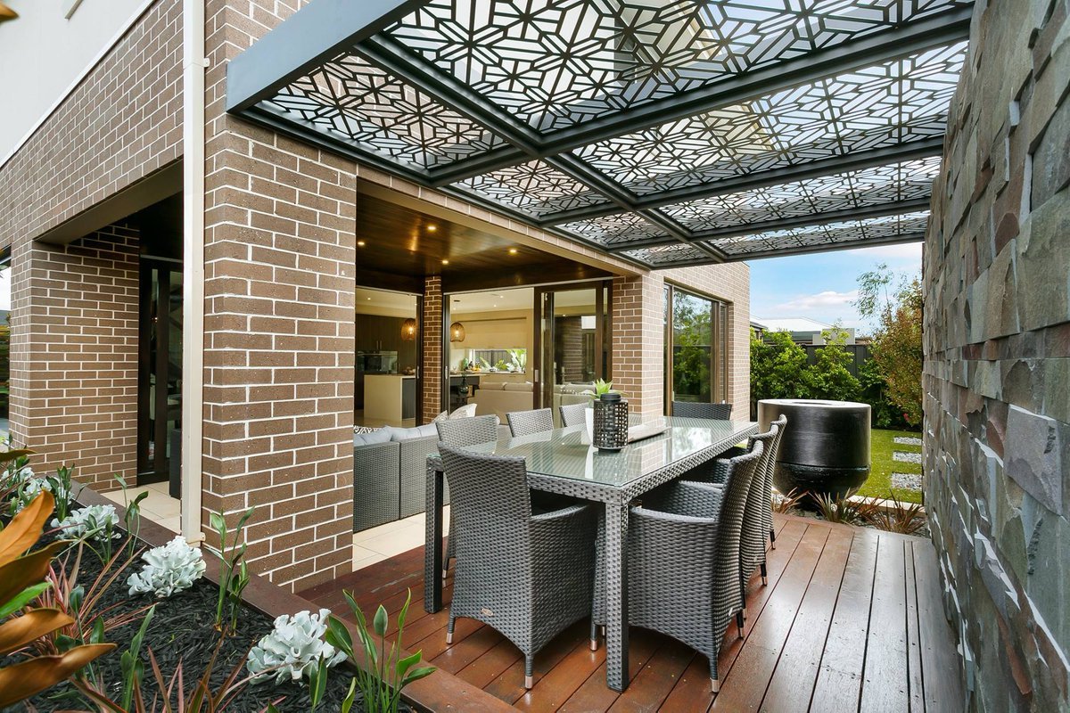 Беседка прямоугольная закрытая