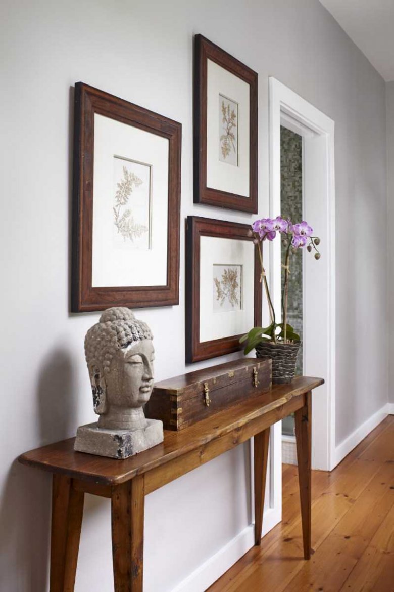 Консоль в прихожую