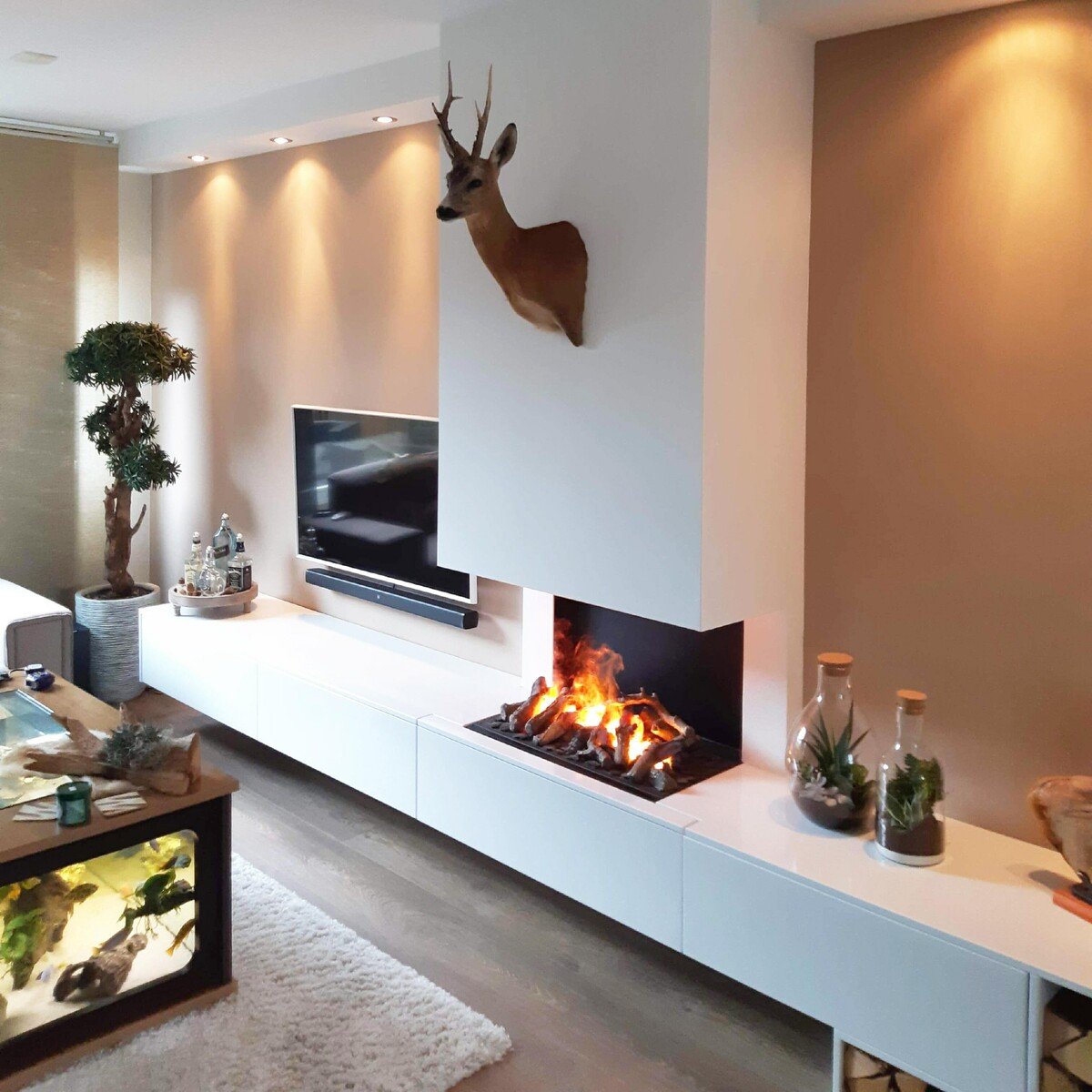 Биокамин в интерьере гостиной лофт