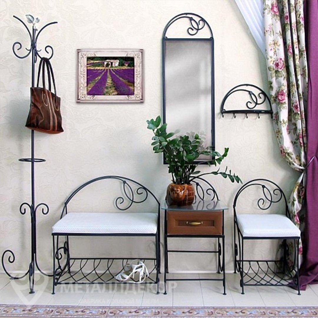 Кованная обувница для прихожей